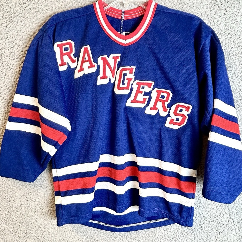 New York Rangers Jersey Youth size L  Blue Vintage 1980s CCM Maska Air Knit